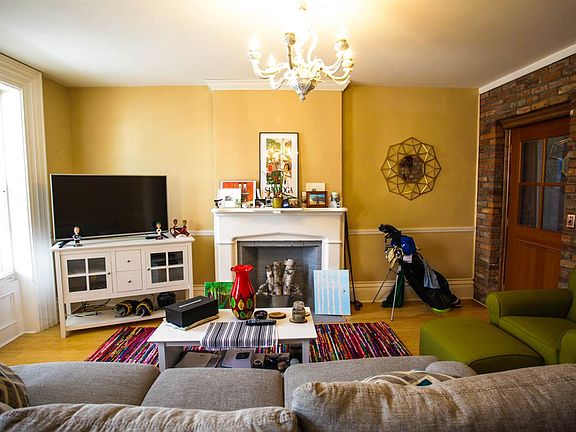3rd image of 69 Lawrence St #1