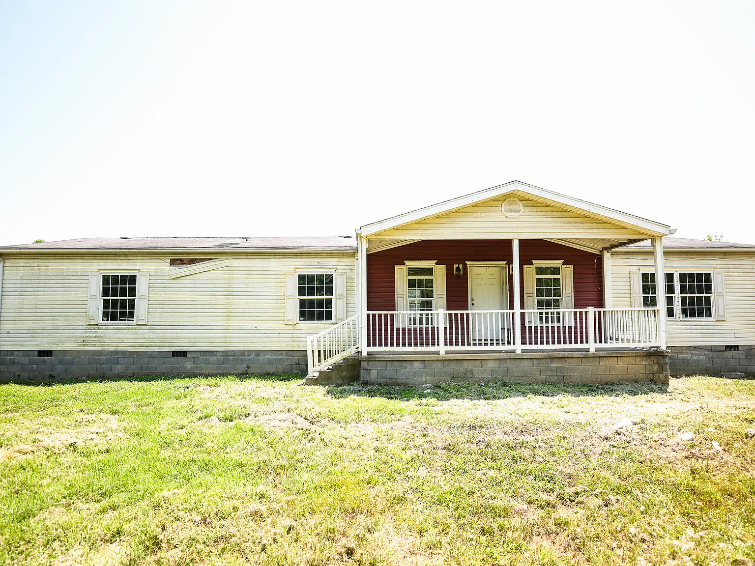 3 bed, 2072 sqft, $1,199 — Photo 1