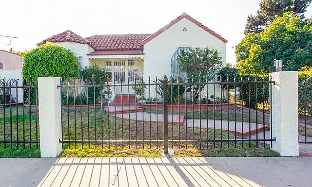 1st image of 2853 Reynier Ave