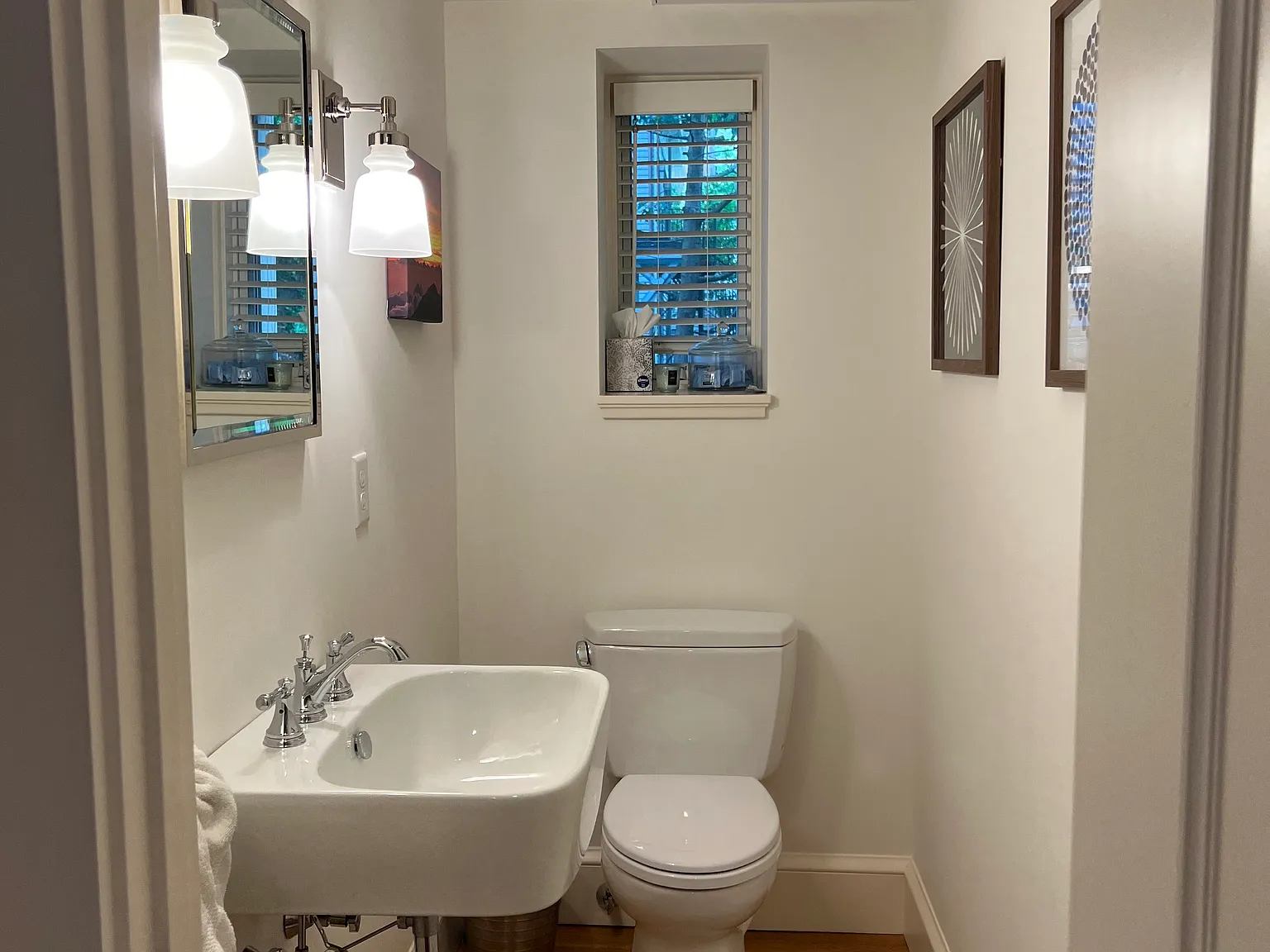 3 bed, 1.5 bath, 1162 sqft, $5,695 — Photo 2