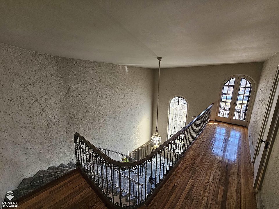 16th image of this home