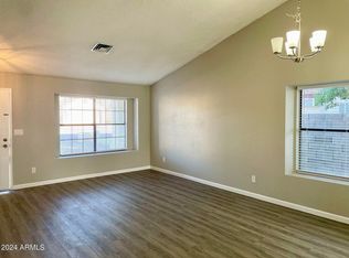 1307 E Taro Ln, Phoenix, AZ 85024