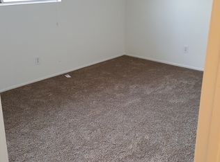 1128 W Calle De Las Estrellas APT 4, Azusa, CA 91702