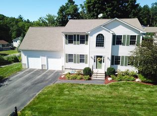 4 Evelyn Cir, Nashua, NH 03062