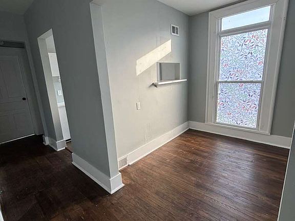 3rd image of 185 Columbus St #3