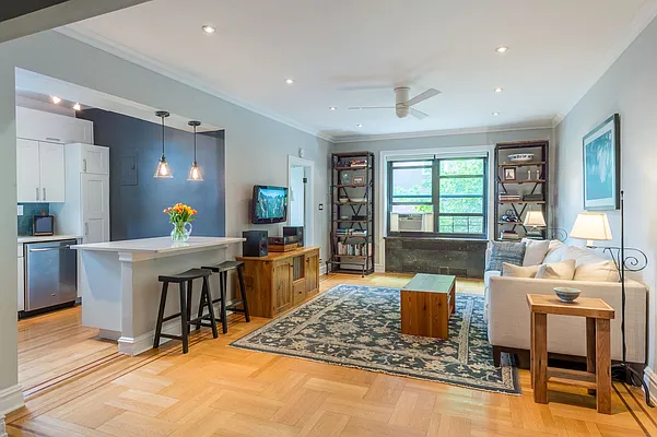 Sold by Owner | media 9