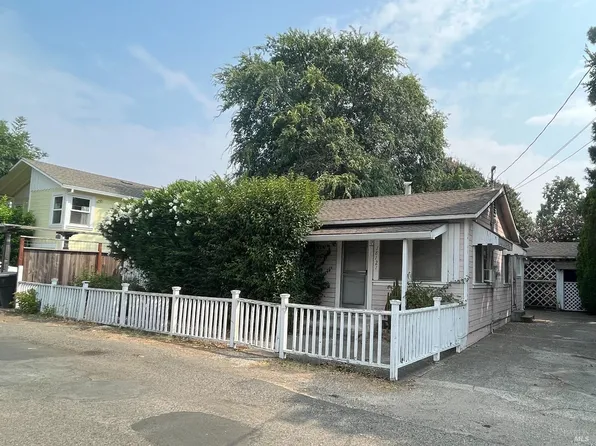 18121 Lucas Avenue, Sonoma, CA 95476