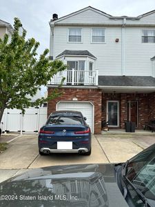 14 Dina Ct, Staten Island, NY, 10306