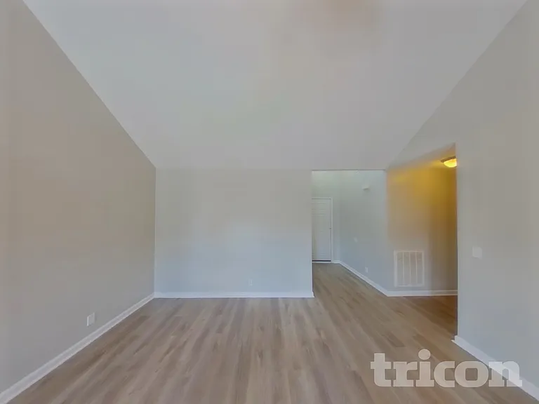 1507 Antebellum Dr — Photo 4