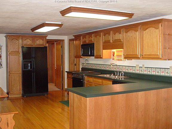 3rd image of 113 Marina Park