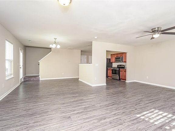 3rd image of 1679 Parkside Meadow Dr