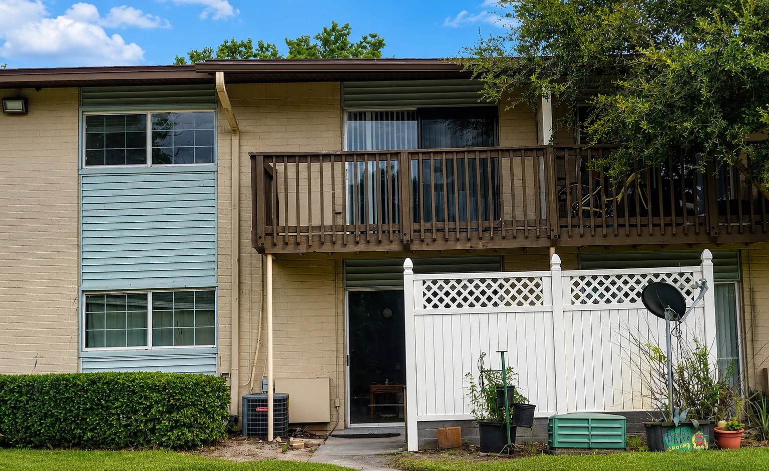 2 bed, 881 sqft, $1,400 — Photo 2