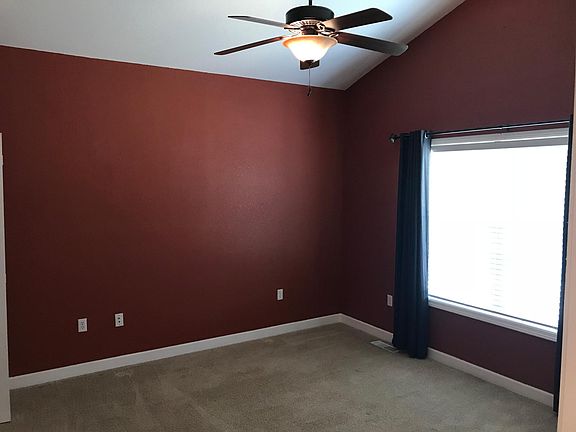 2nd image of 2113 Red Oak Dr