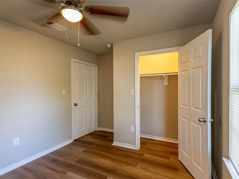 4120 Brandon St — Photo 16