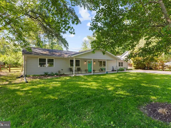 1906 Stevens Dr, Chester, MD 21619