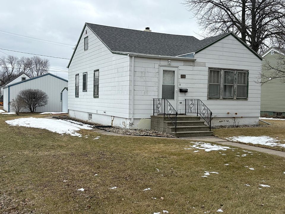 1st image of 716 5th St N