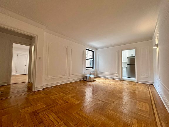 3rd image of 825 W 187th St APT 4K