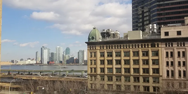 Sold by Thrasher Real Estate | media 16