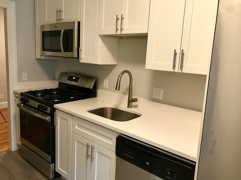 14 Mount Ida St #5 — Photo 3