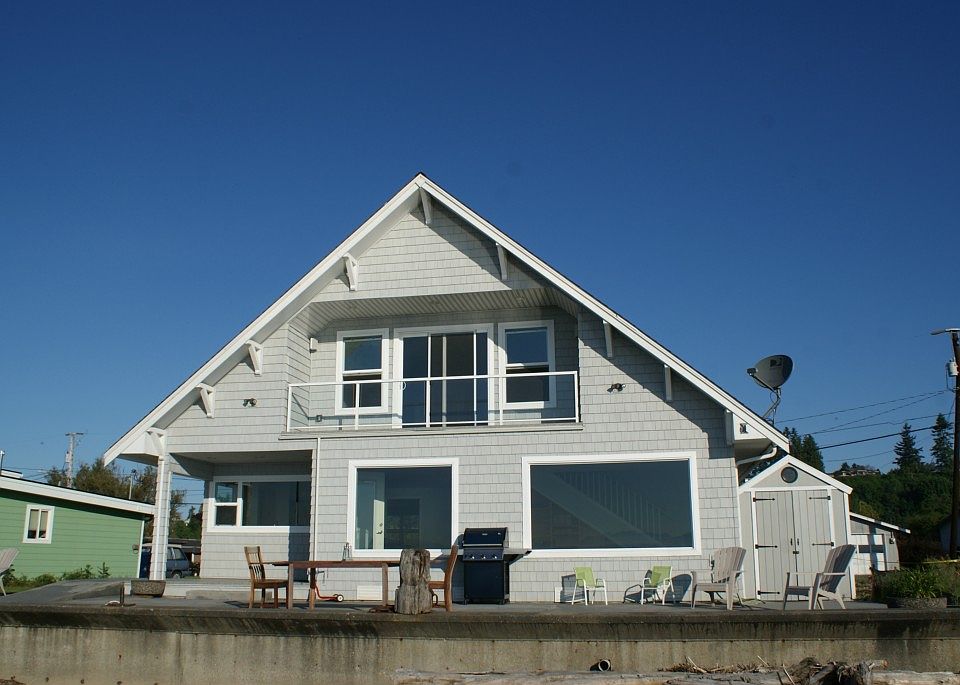 1st image of 4003 Priest Point Dr NE