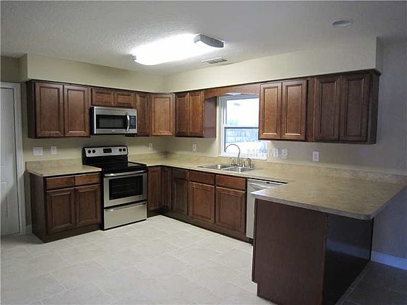 2nd image of 5430 Misty Lake Dr