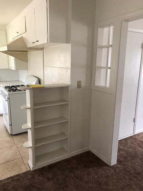 2nd image of 2827 N Woodward Ave