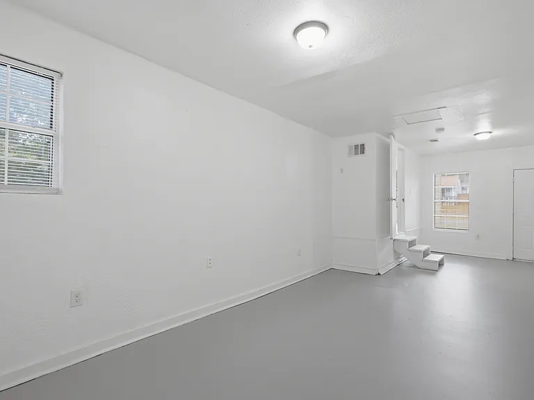 2538 Stovall Dr — Photo 19