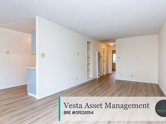 3rd image of 2025 Pine St APT 1