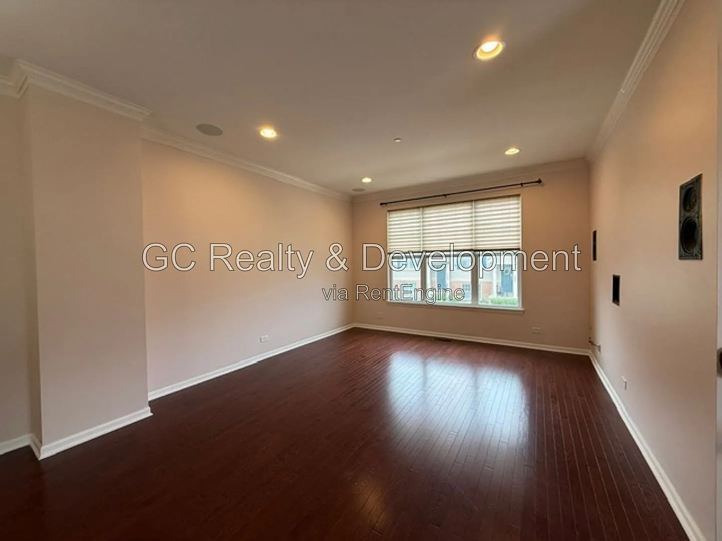 3 bed, 2.5 bath, 2162 sqft, $3,295 — Photo 3