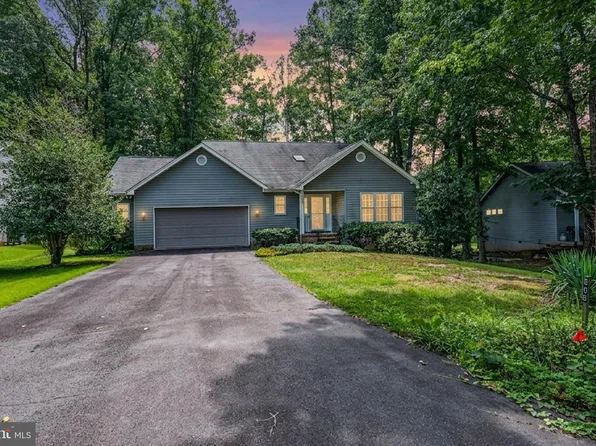 505 Birdie Rd, Locust Grove, VA 22508