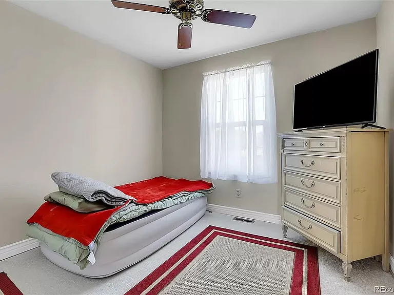 10610 Albion St — Photo 11
