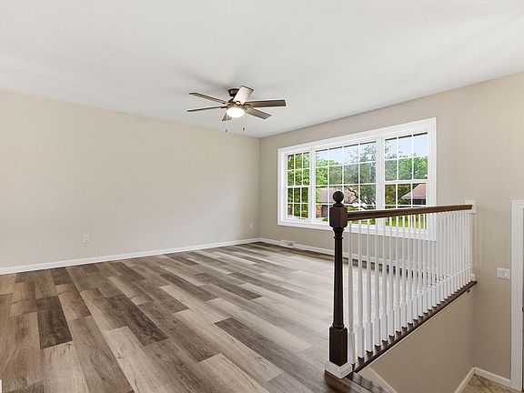 4th image of 1404 S Pickford Pl