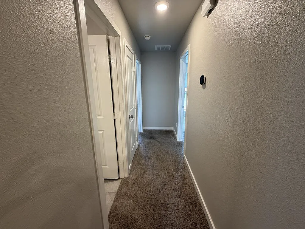 3 bed, 2.0 bath, 1566 sqft, $2,500 — Photo 4