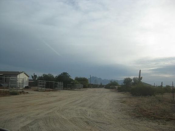 5th image of 9842 E El Paso St