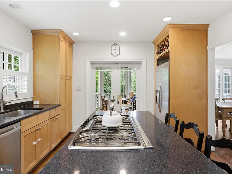 2316 N Stafford St — Photo 16