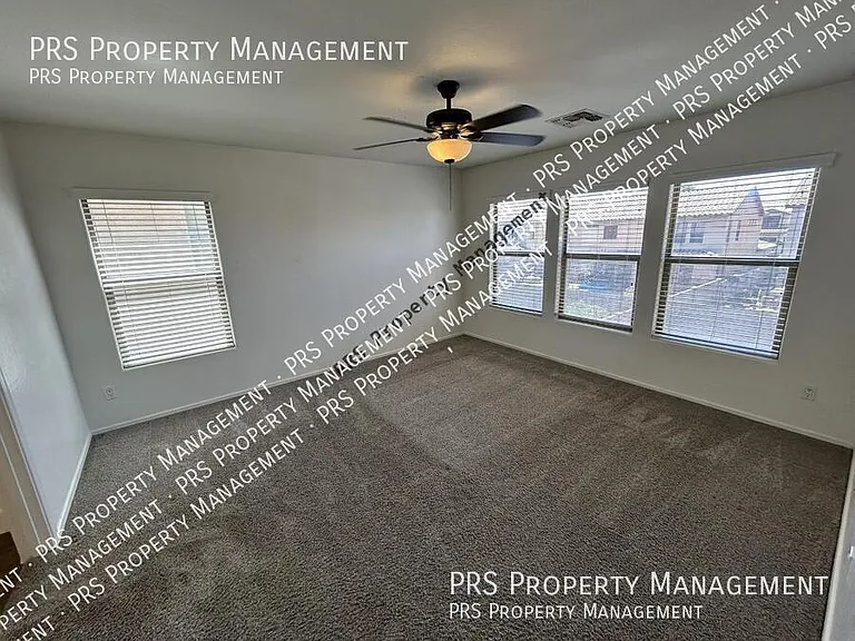 45563 W Starlight Dr — Photo 40