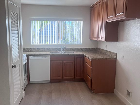 2nd image of 1233 Stanley Ave APT 7