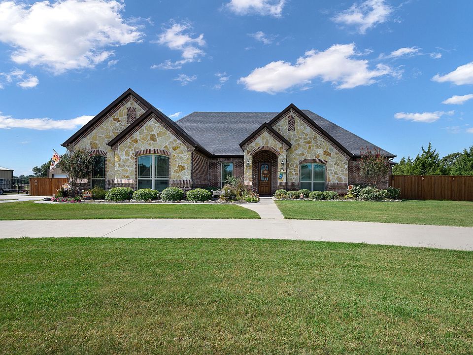 6132HiddenOaksDr3.jpg