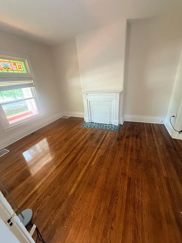 3 bed, 1.5 bath, 1550 sqft, $1,525 — Photo 2
