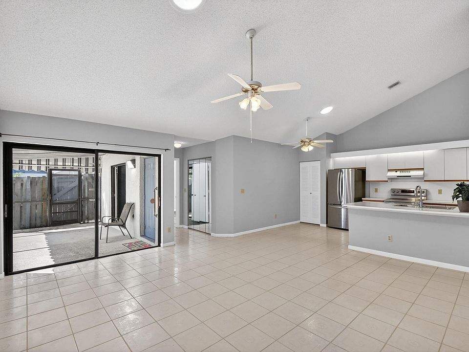 1st image of 1604 Timberlane Circle