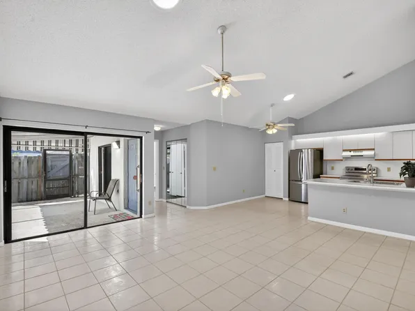 1604 Timberlane Circle, Greenacres, FL 33463