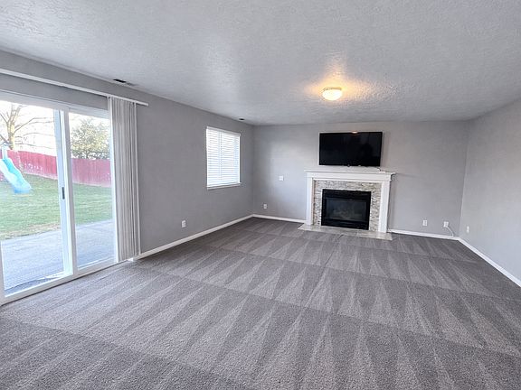 4th image of 1917 S Dahl Ln