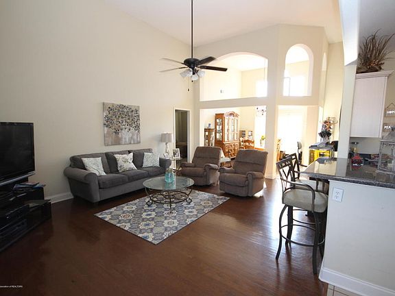 2nd image of 1254 Heritage Dr S