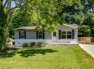5112 Middle Ridge Ln, Knoxville, TN 37921