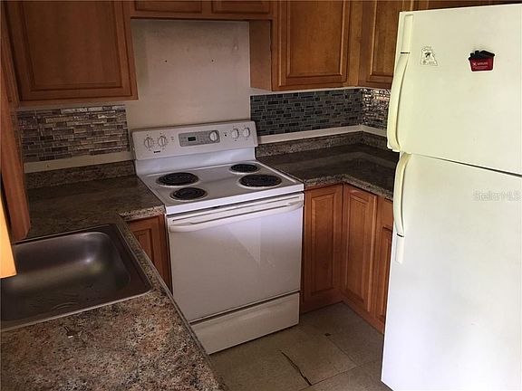 3rd image of 2804 Southington Ave