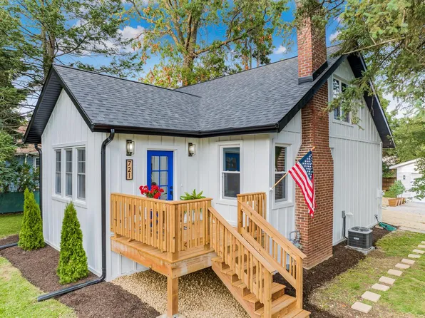 721 Clover STREET, Lake Geneva, WI 53147