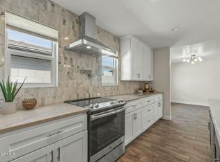 5247 N 8th Pl, Phoenix, AZ 85014