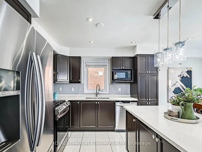 43 Arkwright Dr — Photo 17