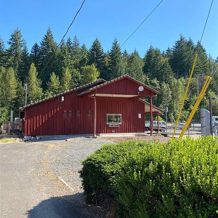 2nd image of 300 SW Santiam Hwy