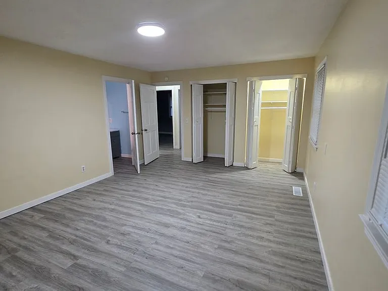 2318 Hackberry Ct — Photo 5